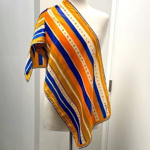 RAFFAELLO VINTAGE ITALIAN HAND-ROLLED SILK SCARF